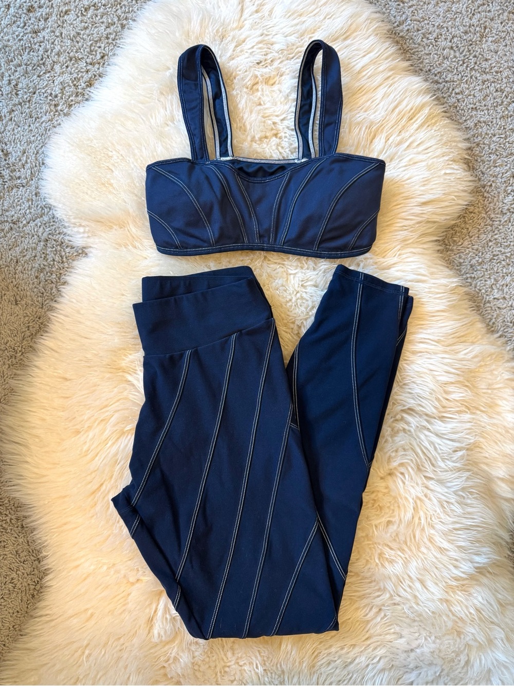 ALO Yoga Bra & Leggings Set in Navy